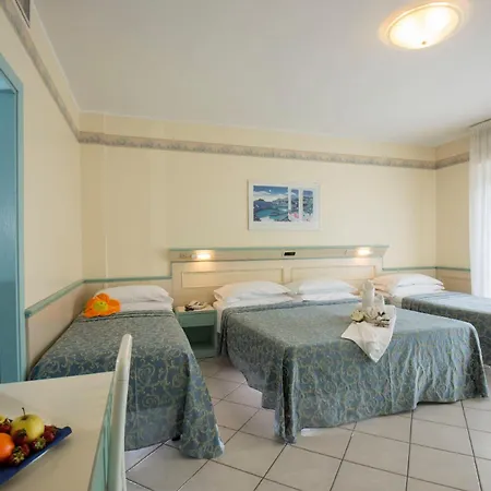 Hotel Arizona 3*