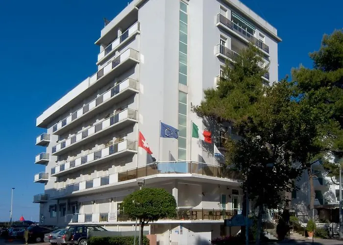 Hotel Arizona 3*